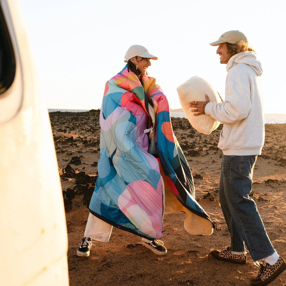 VOITED CloudTouch® Indoor/Outdoor Camping Blanket - Beyond Real Blankets VOITED 