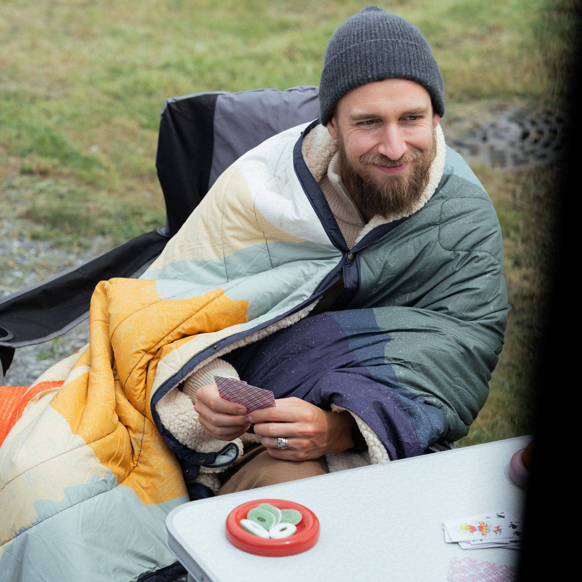 VOITED CloudTouch® Indoor/Outdoor Camping Blanket - Nomadnext Blankets VOITED 