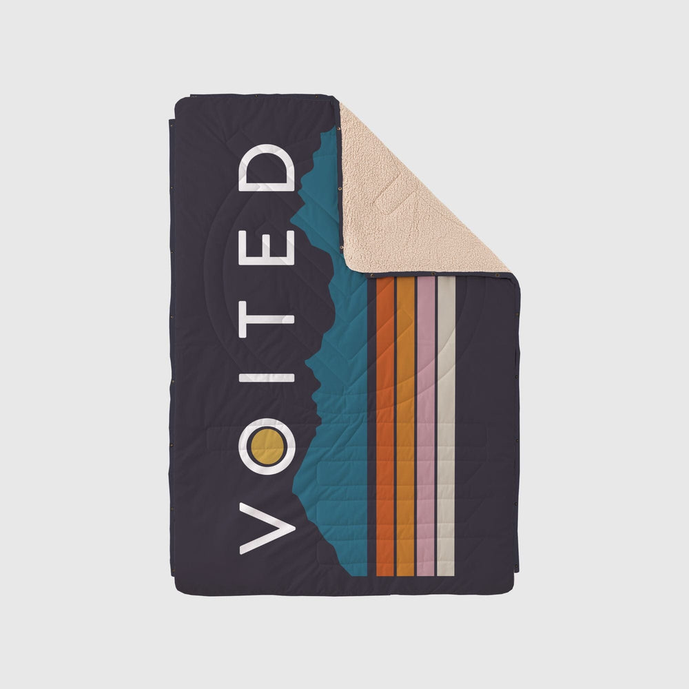 VOITED CloudTouch® Indoor/Outdoor Camping Blanket - Peaks Blankets VOITED 