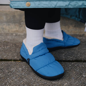 VOITED CloudTouch® Slippers - Lightweight, Indoor/Outdoor Fleece-Lined Camping Slippers - Arctic Blue Footwear VOITED 